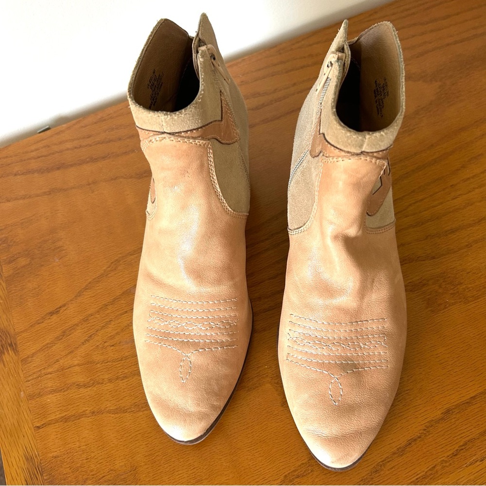 Lucky Brand Idellina Western Bootie in Tahini. Size 9. - Picture 12 of 13